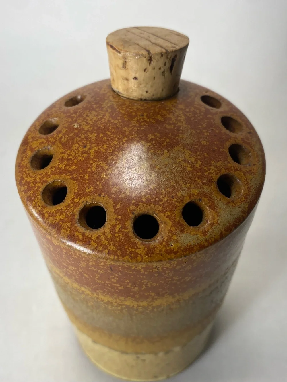 Studio Pottery Artist Signed Ellen Currans Ceramic Shaker Cork Stopper Oregon
